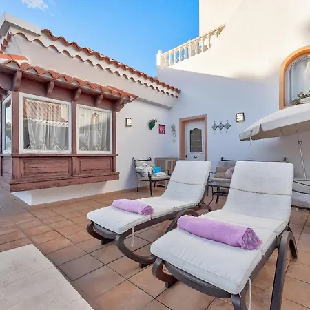 Marvelous - La Caleta Villa *