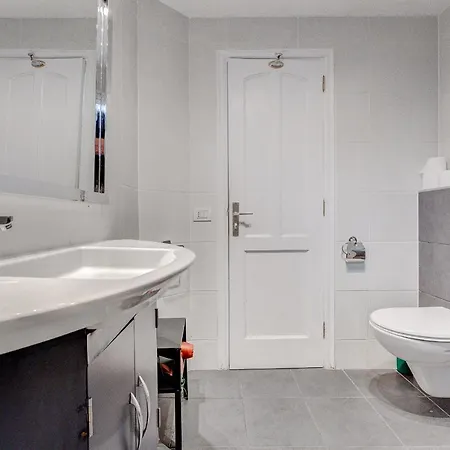 Willa Marvelous - La Caleta