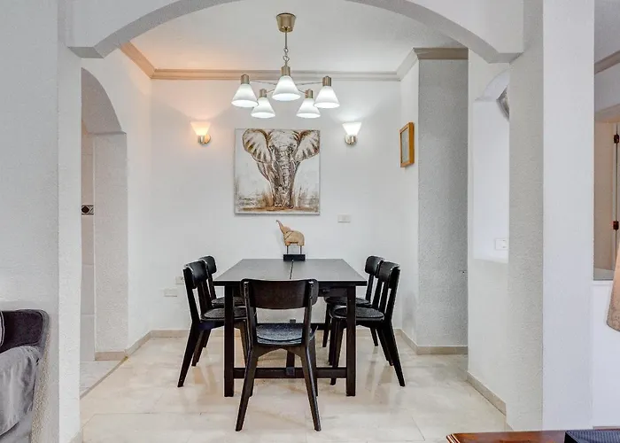 Marvelous - La Caleta Villa *